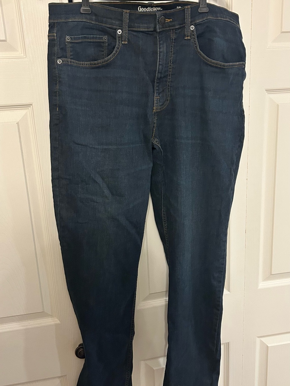 Goodfellow & Co Men’s slim fit Jeans size 36Wx32L preowned with marking on leg